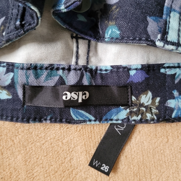 ELSE FLORAL SKINNY JEANS SIZE 26w - Picture 10 of 11